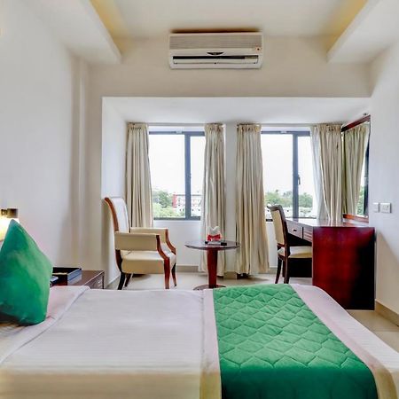Hotel Luciya Kochi Exterior photo