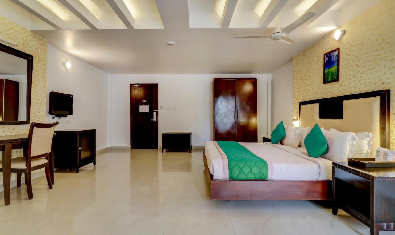 Hotel Luciya Kochi Exterior photo