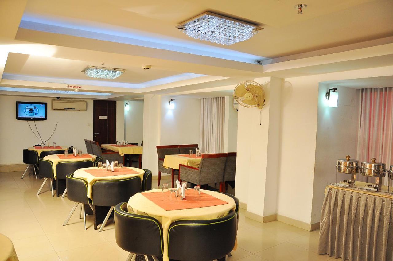 Hotel Luciya Kochi Exterior photo