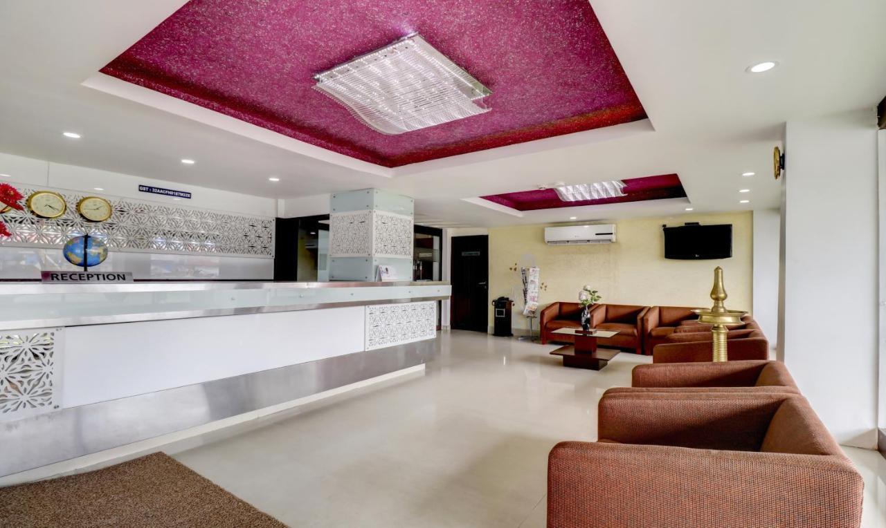 Hotel Luciya Kochi Exterior photo