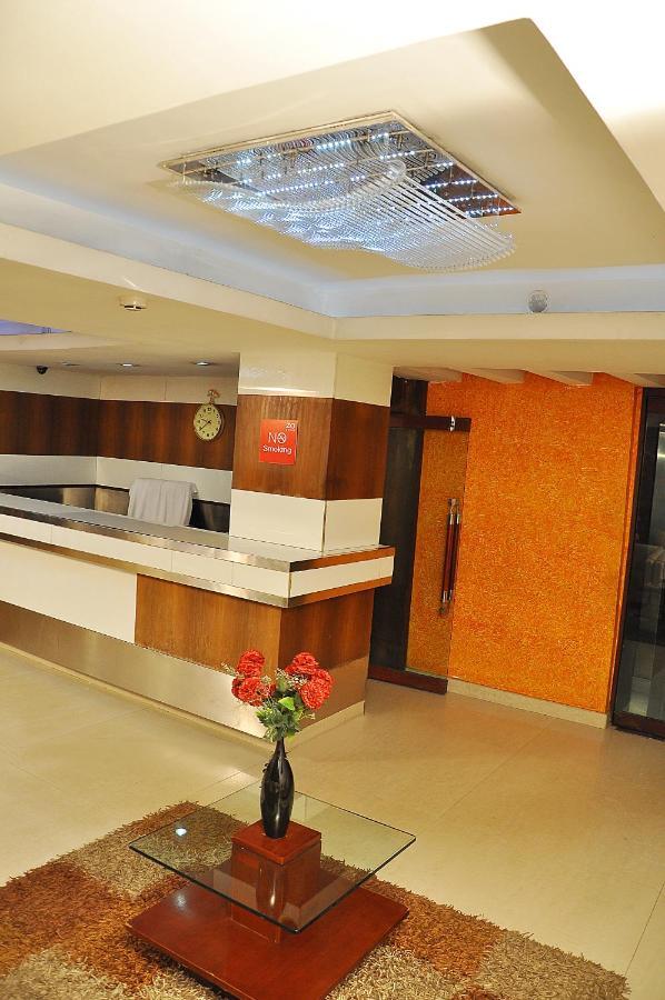 Hotel Luciya Kochi Exterior photo