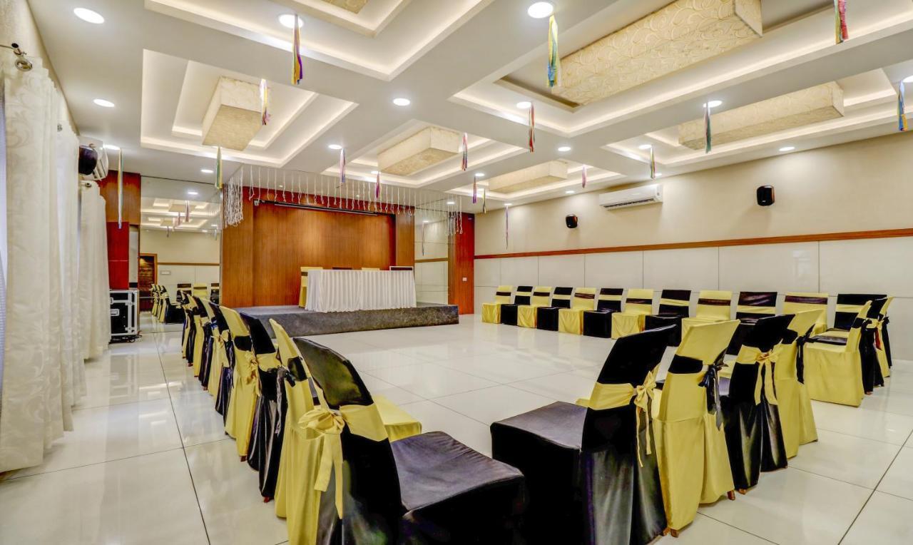 Hotel Luciya Kochi Exterior photo