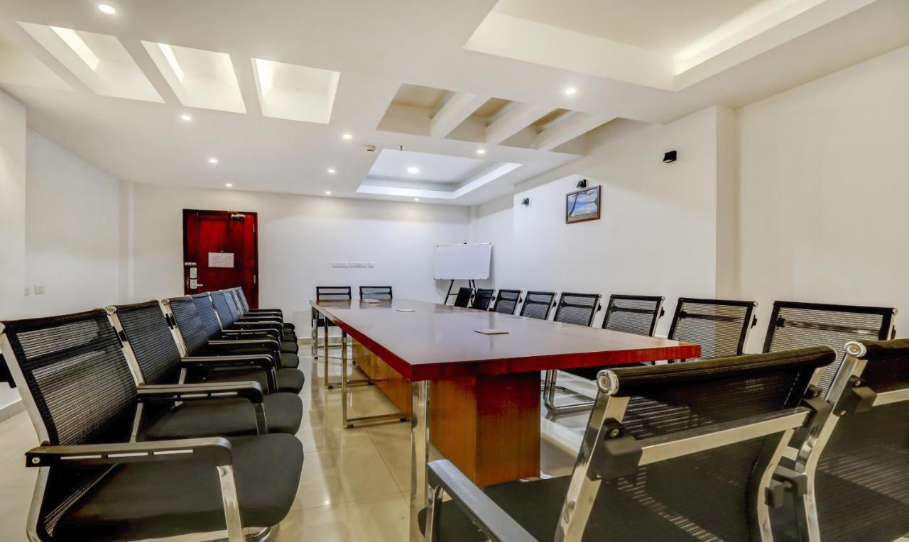 Hotel Luciya Kochi Exterior photo